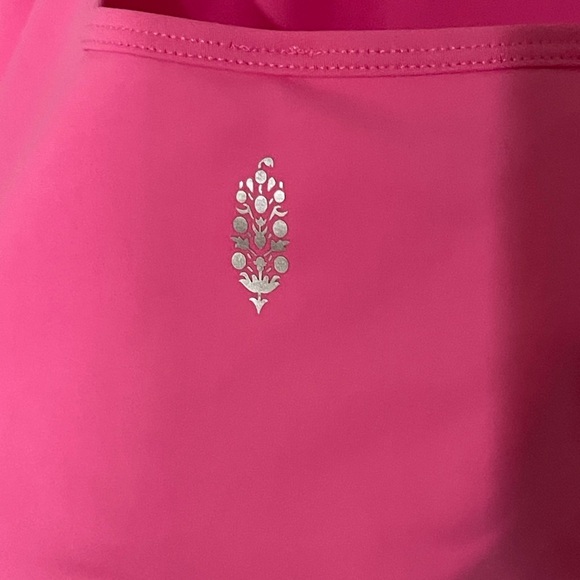 FREE PEOPLE MOVEMENT Strong Currents Tank Pink Sleeveless Twist Cut Out Back XL - Picture 5 of 7